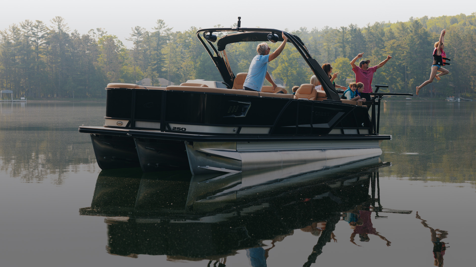 Caribbean: Premium 23–25 ft Tritoon | 150–400 HP